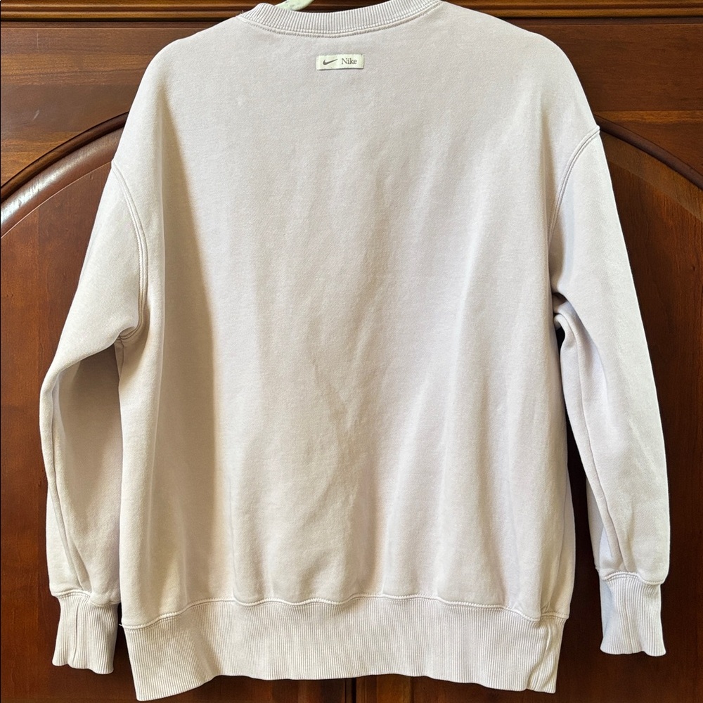 Nike Light purple Crewneck Sweatshirt. Size small. Oversized. - Picture 4 of 6